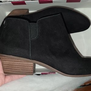 Black short top boots 👢